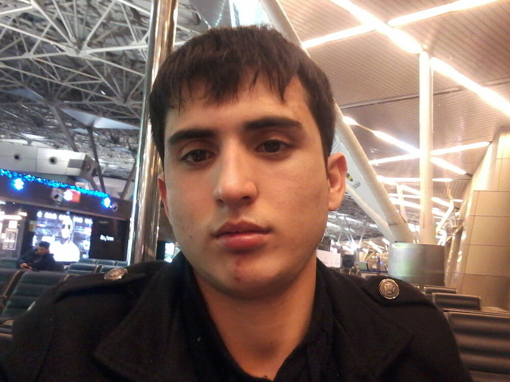  15766555  Bakhtiyr, 31 ,    