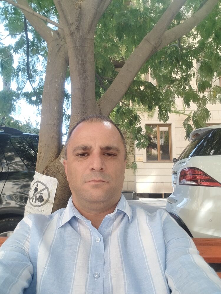  53800005  Gevorg, 45 ,    