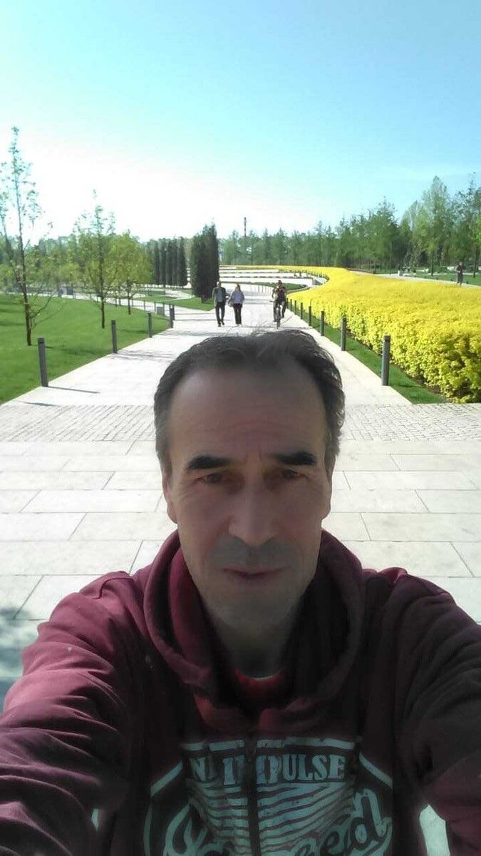  15966755  Albert, 53 ,    