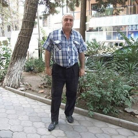  10533045  Zurab, 63 ,    