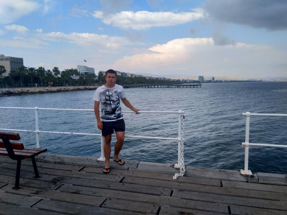  13063525  Nikolay, 26 ,    -