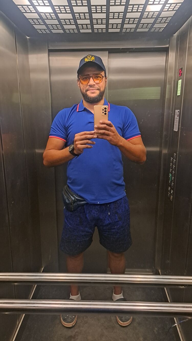  49224855  Wolf, 36 ,    Budva
