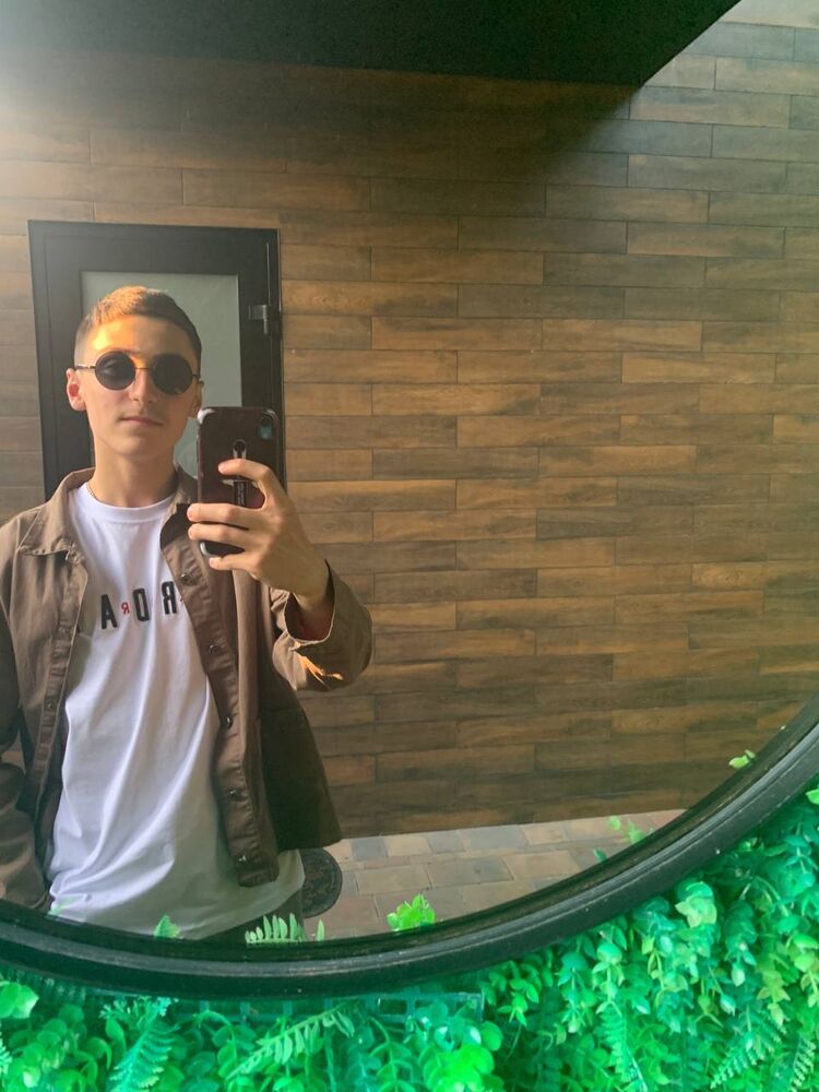 ���� 52215745 ����� ����, 19 ���, ���� ���������� � �������������