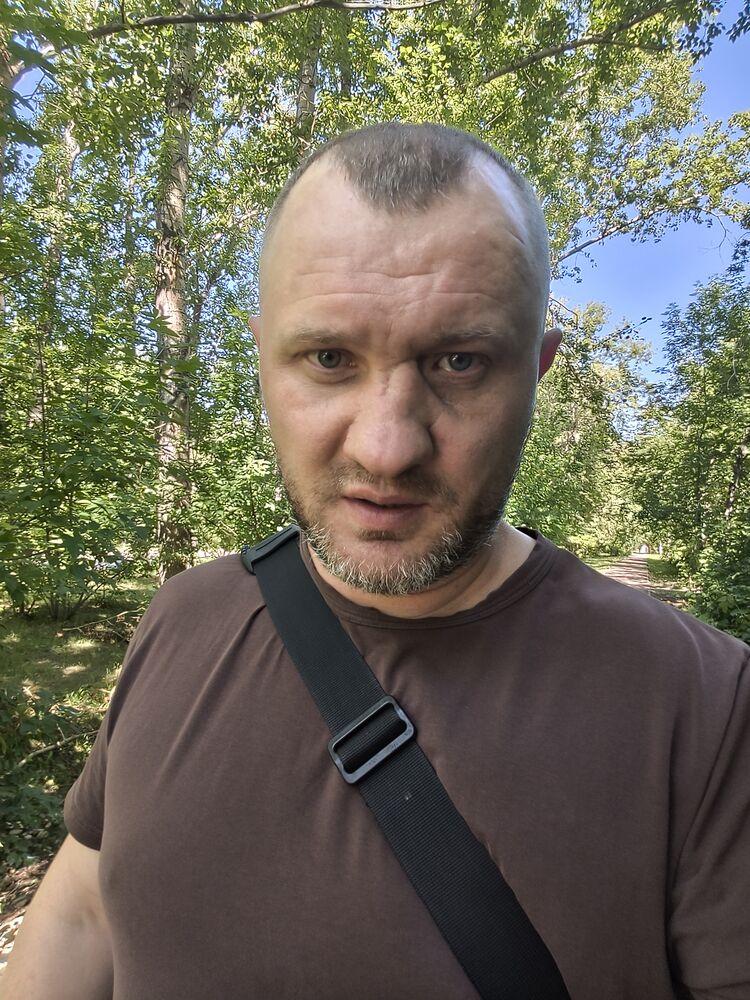  54189005  Anton, 40 ,    