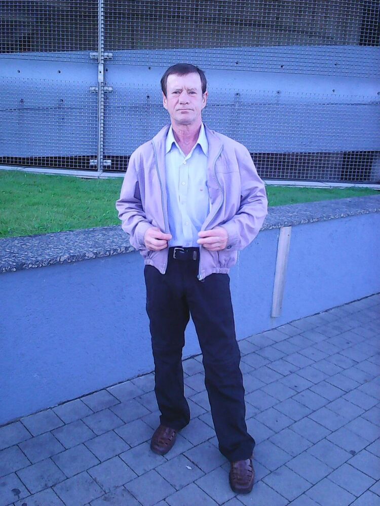  53979265  Feliks, 66 ,    