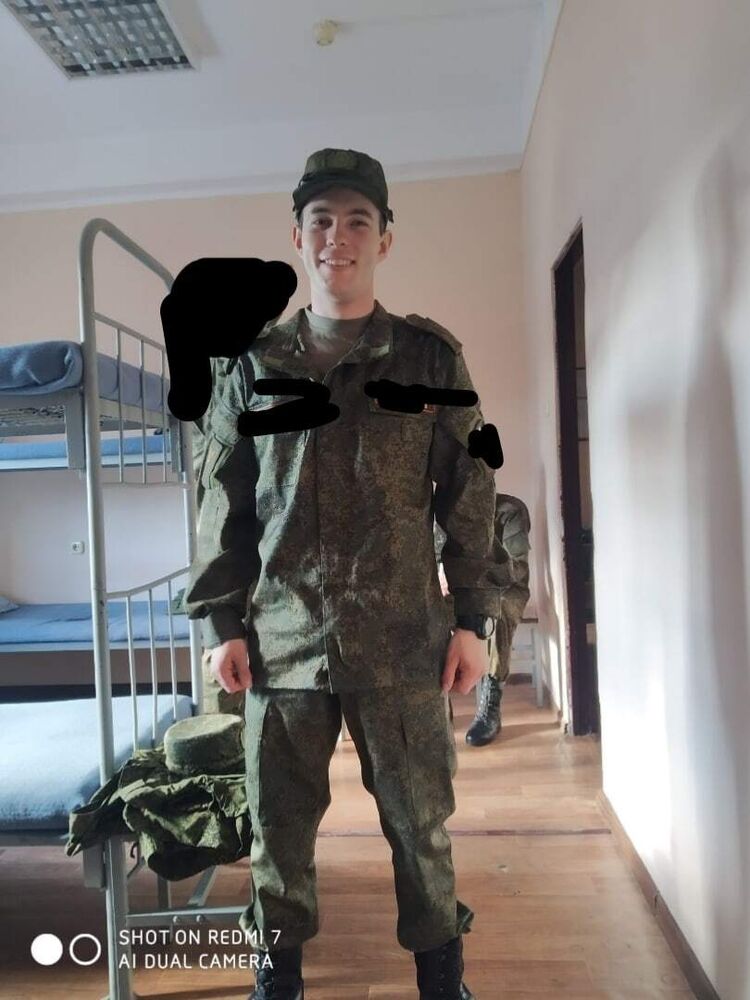  33470555  Vladimir, 22 ,    