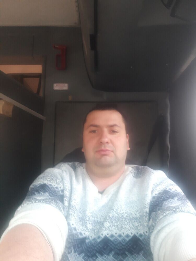  21603215  , 35 ,    