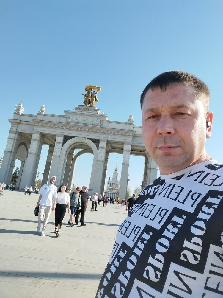  51604715  Sergey, 42 ,     