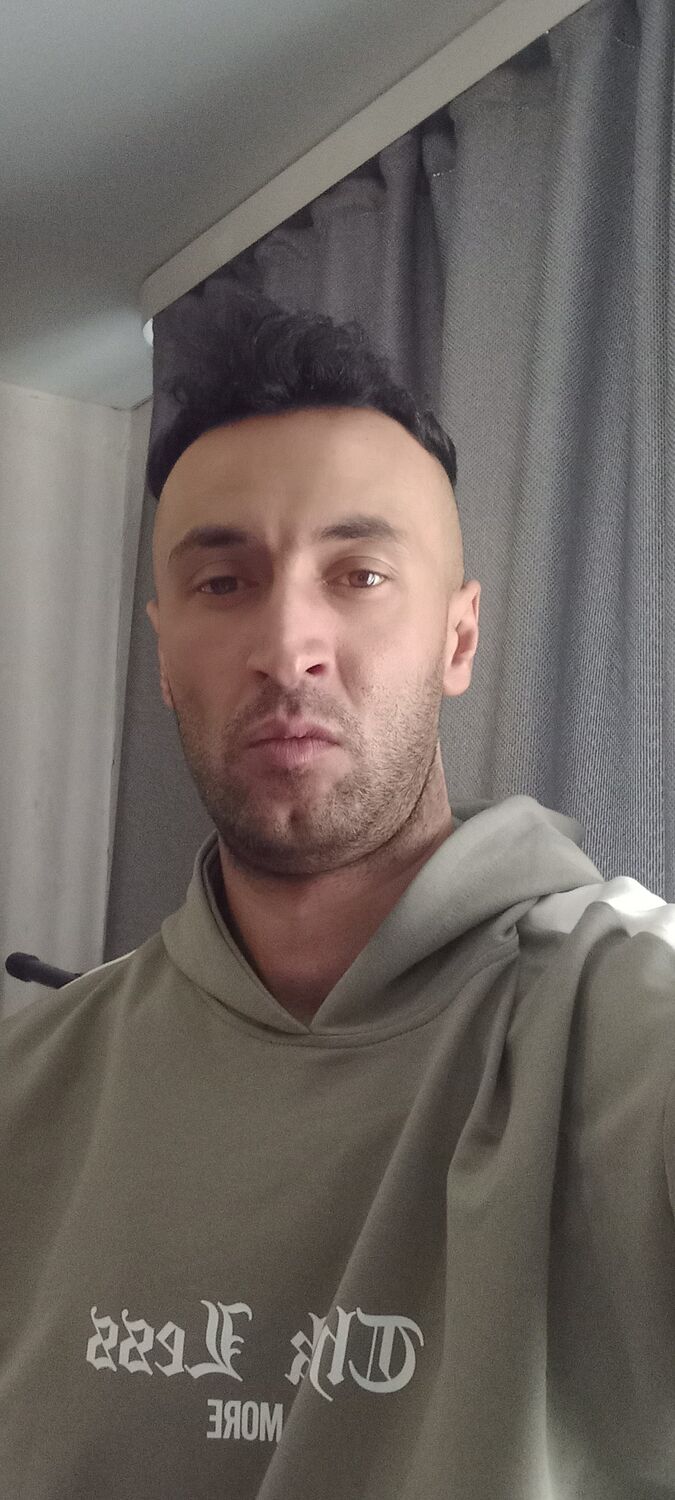  35354125  Alex, 34 ,    