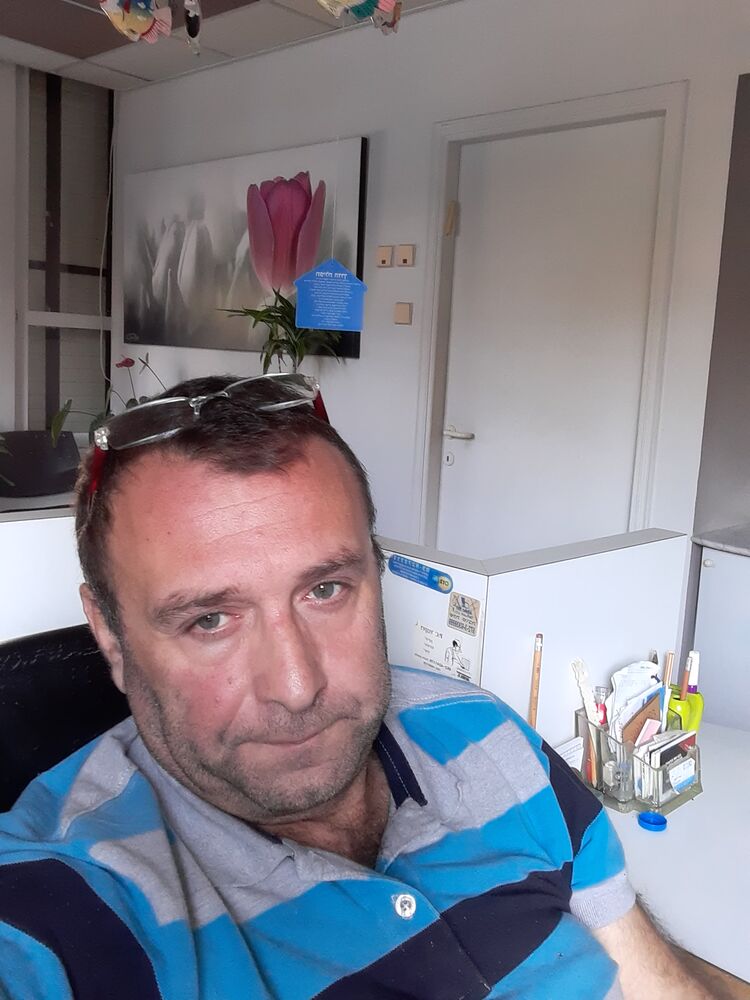  ,   Guram, 51 ,   ,   