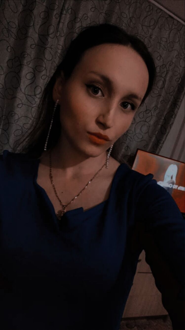  46291605  Ekaterina, 24 ,    