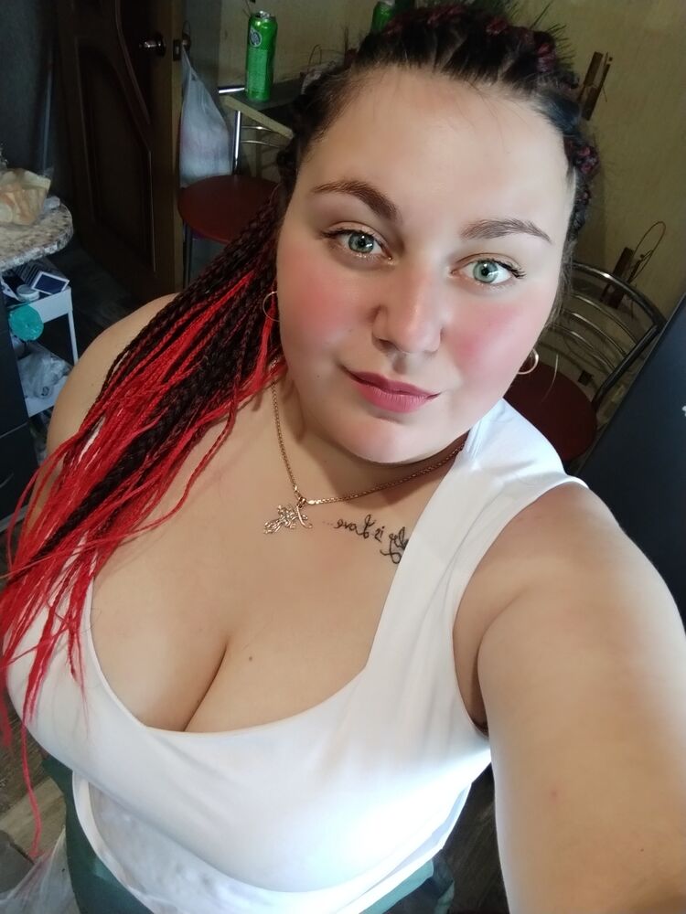  53183035  Karina, 25 ,     