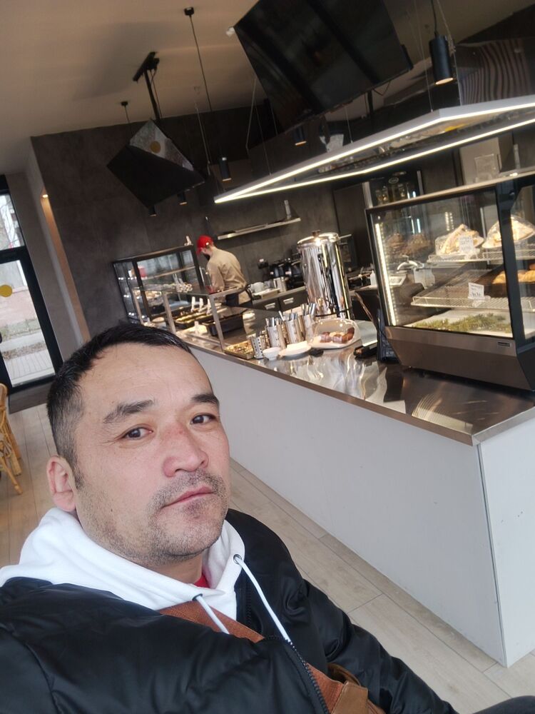  52960065  Anvar, 38 ,    