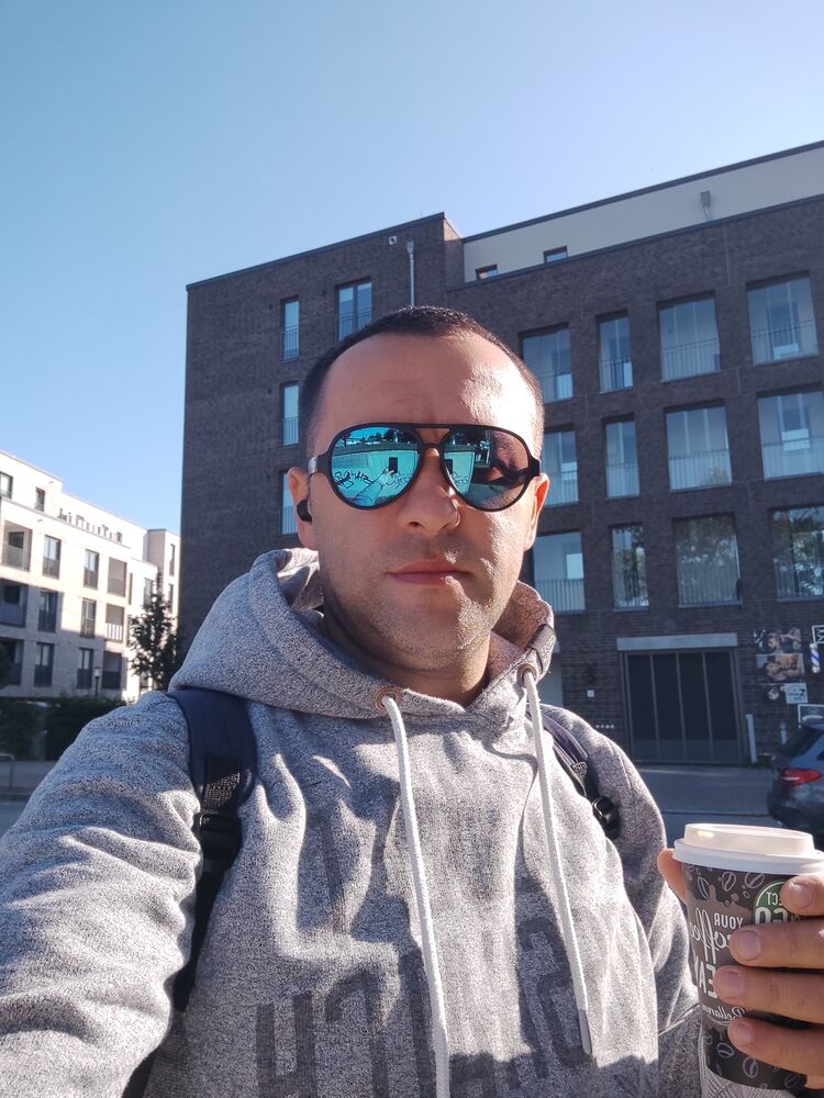  Baden-Baden,   , 37 ,   ,   