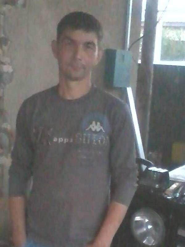  13742805  Ali, 42 ,    