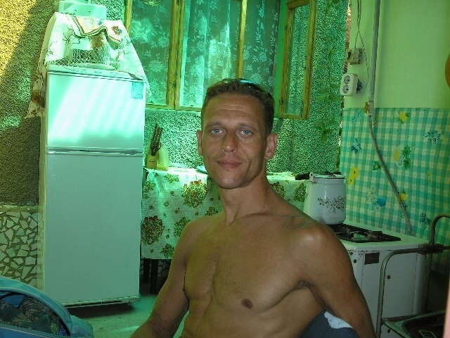  ,   Maxim, 46 ,   ,   , c 