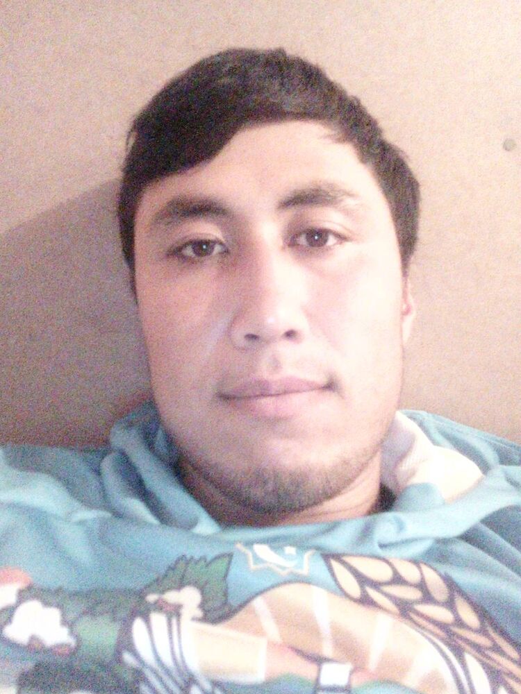  23888605  Iskandar, 26 ,    -