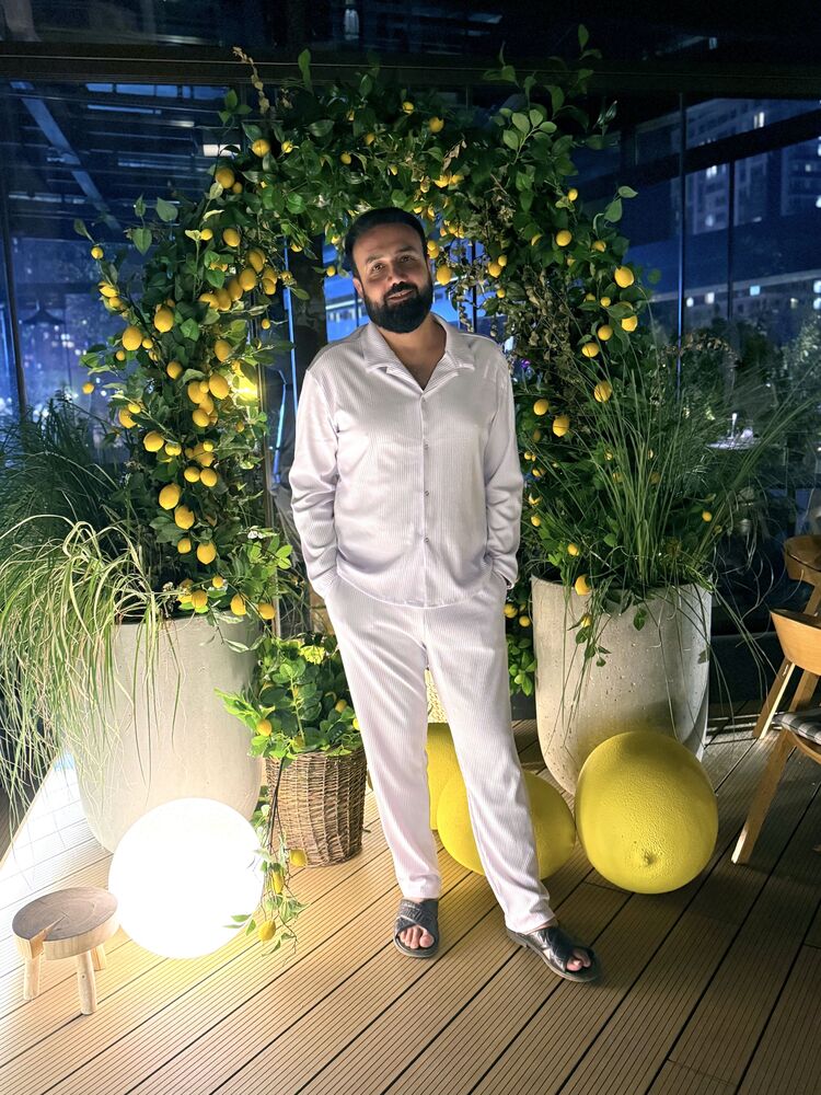  54747345  Mehdi, 39 ,    