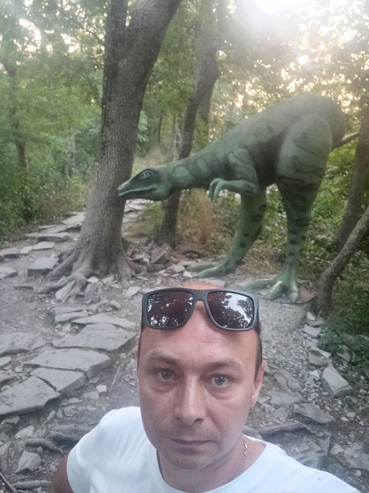  ,   Vladislav, 43 ,   ,   