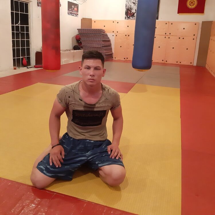  ,   Kazybek, 26 ,   ,   , c 