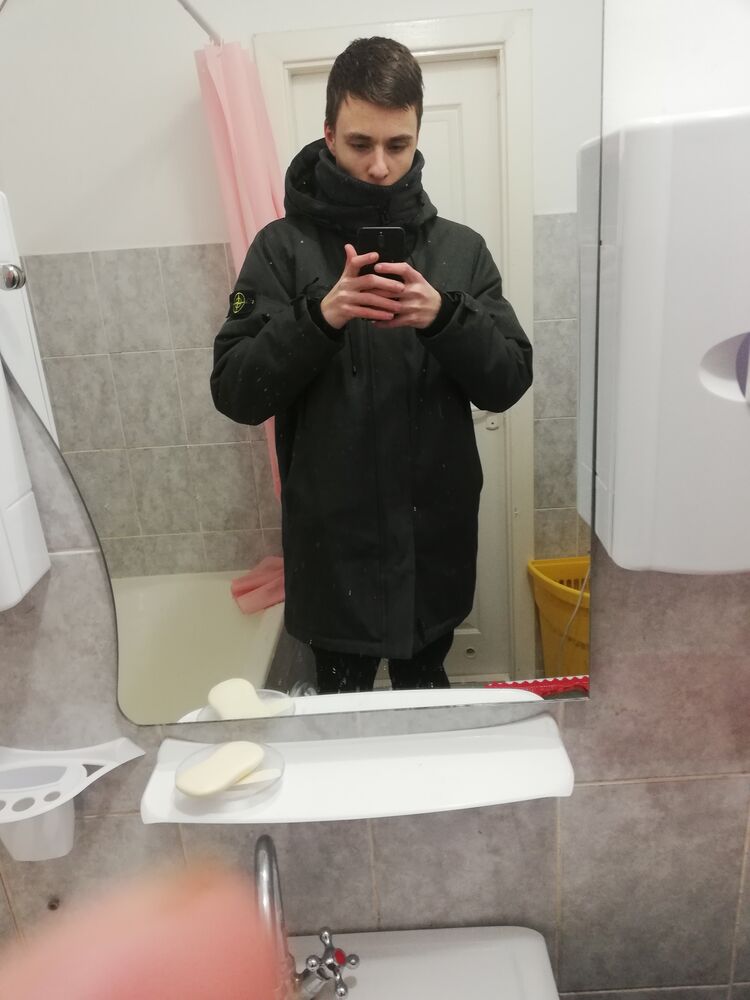  40979155  , 21 ,    