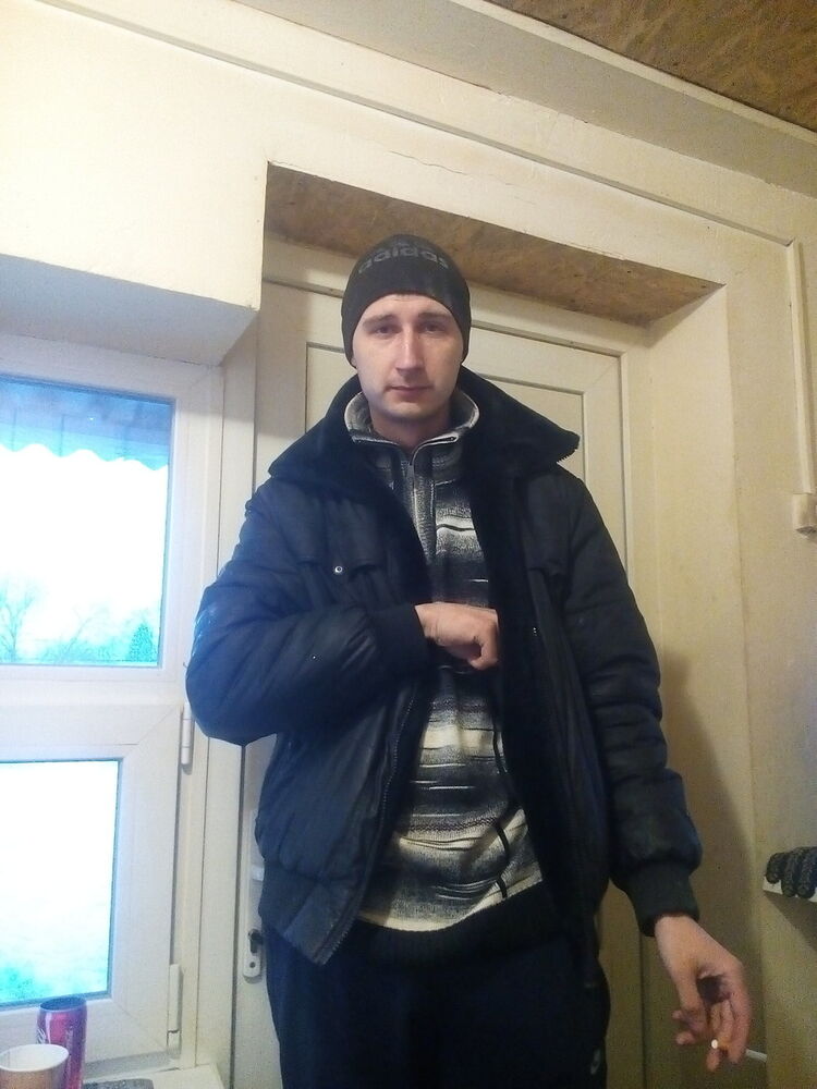  9281585  , 37 ,    