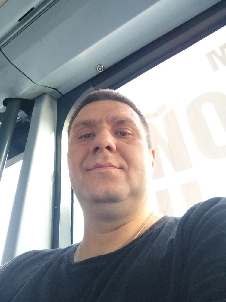  53389165  , 37 ,    -