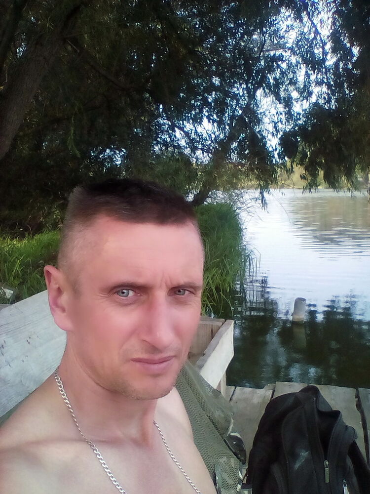 ,   Nik, 49 ,   , 