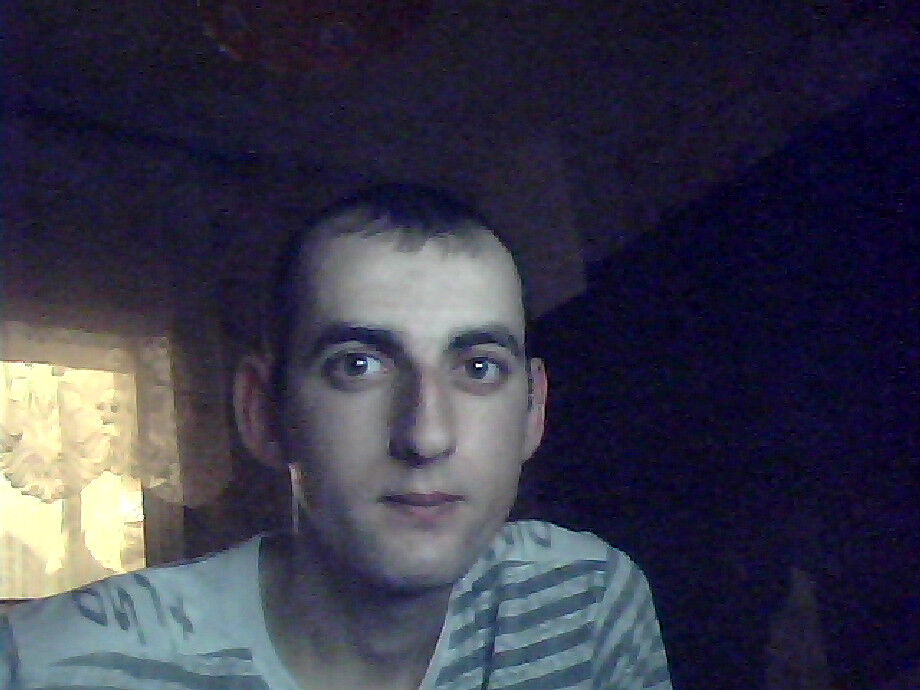  9775555  Mihaii, 33 ,    