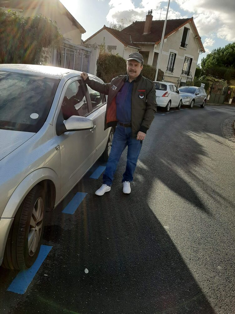  27840665  Andrei, 55 ,    