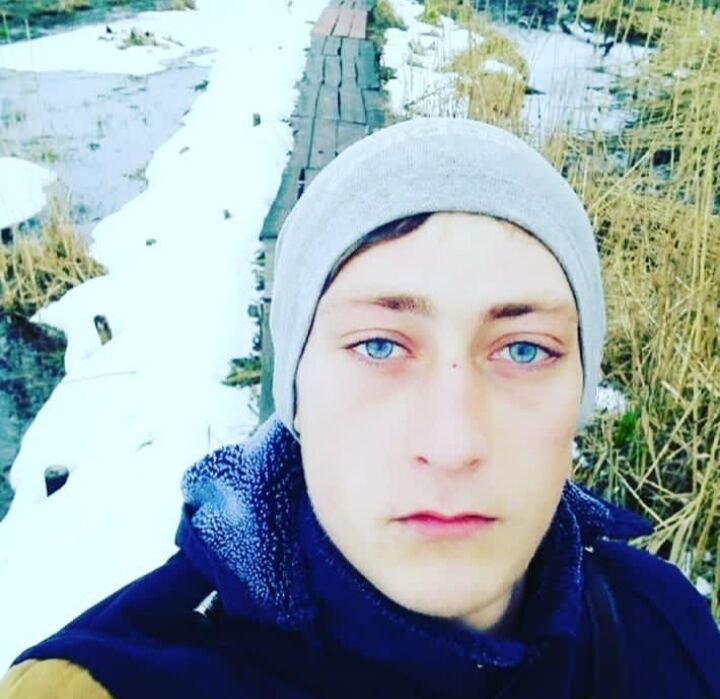  32673625  Oleksi, 27 ,    