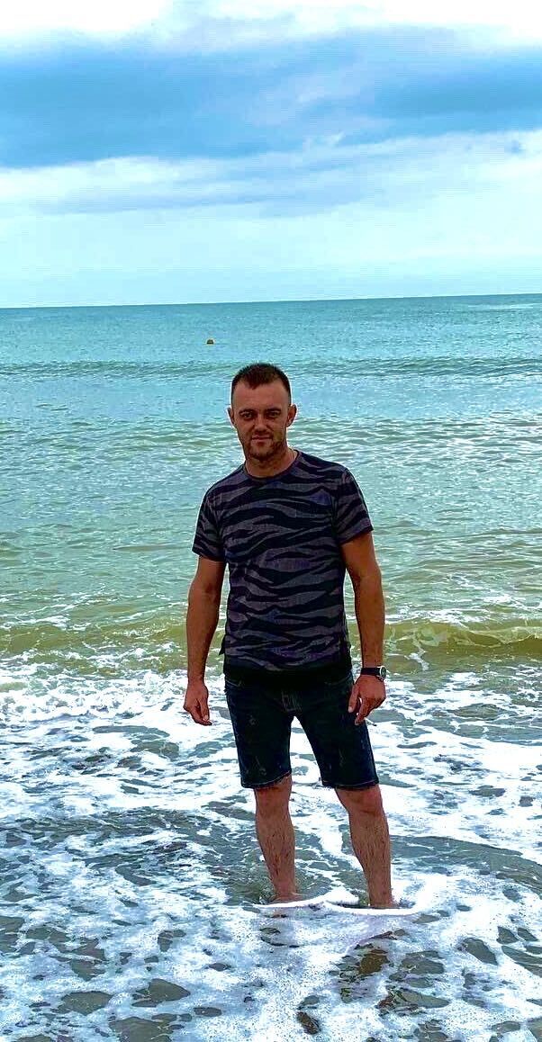  54087475  , 37 ,    --