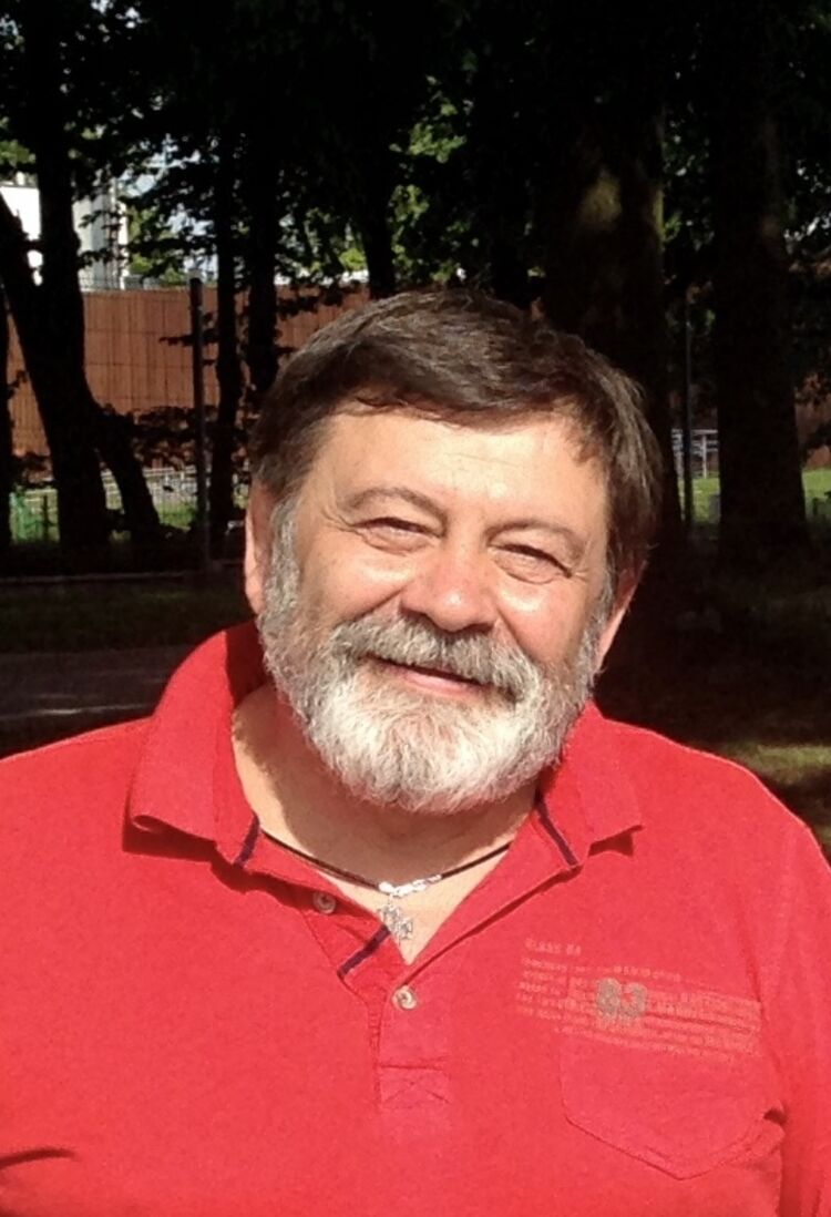  ,   Dmitriy, 71 ,   c , 