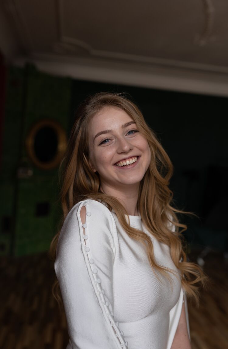  38059675  , 26 ,    -