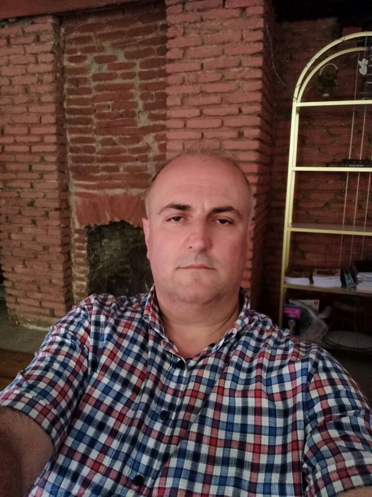  44565545  Konstantine, 50 ,    