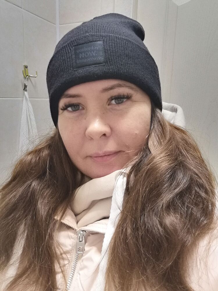  ,   Elena, 39 ,   ,   , c 