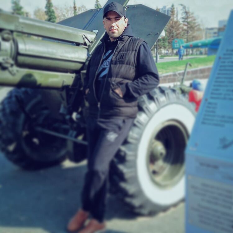  52065855  , 31 ,    