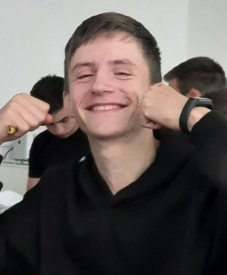  24013355  VZLETIM, 23 ,    