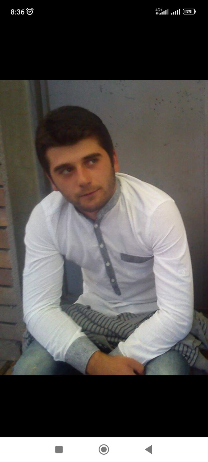  52591795  Giorgi, 32 ,    