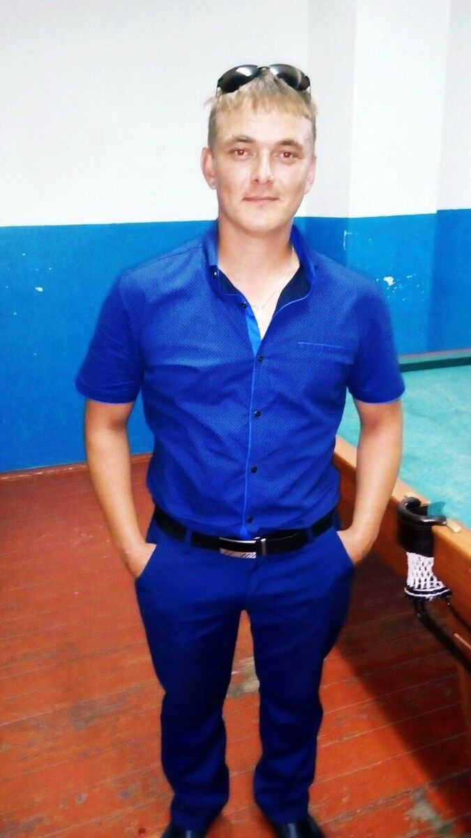  17348045  Denis, 31 ,    