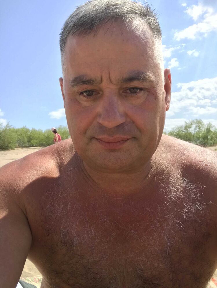  24649245  , 51 ,    