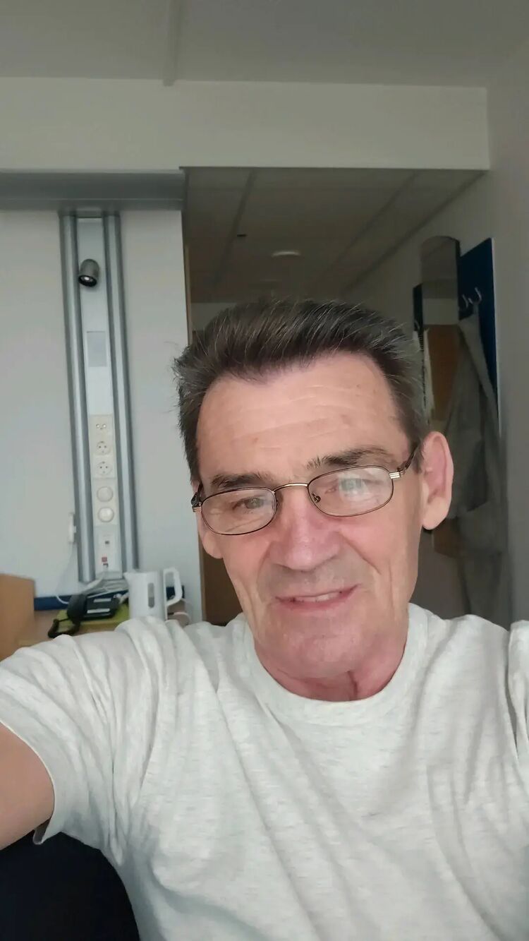  47573445  Andreas, 64 ,    Homburg