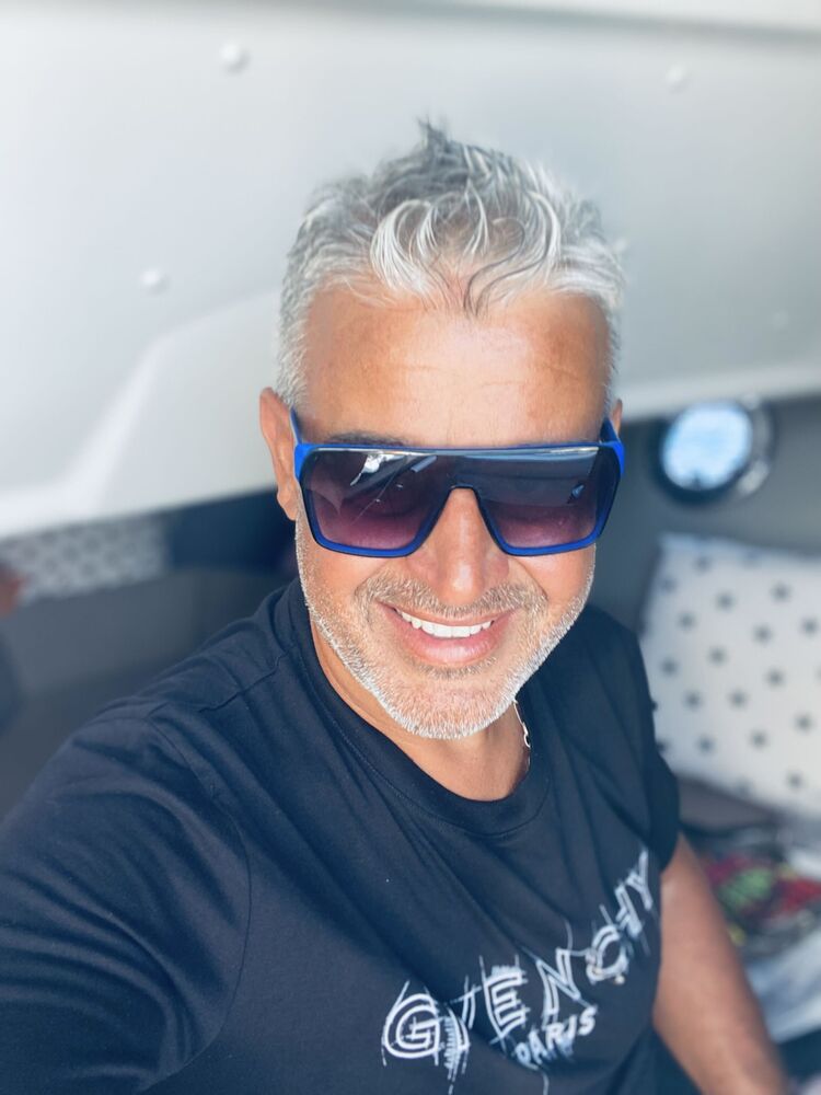  54246555  Alex, 46 ,    