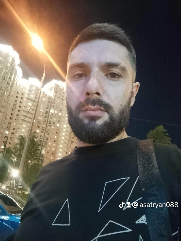  ,   ARTUR, 34 ,  