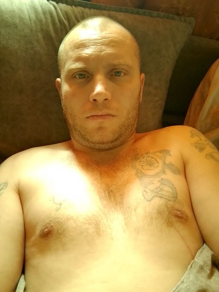  51180305  Andrey, 35 ,     