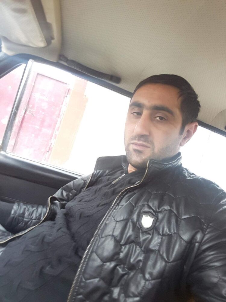  26688285  Asif, 43 ,    