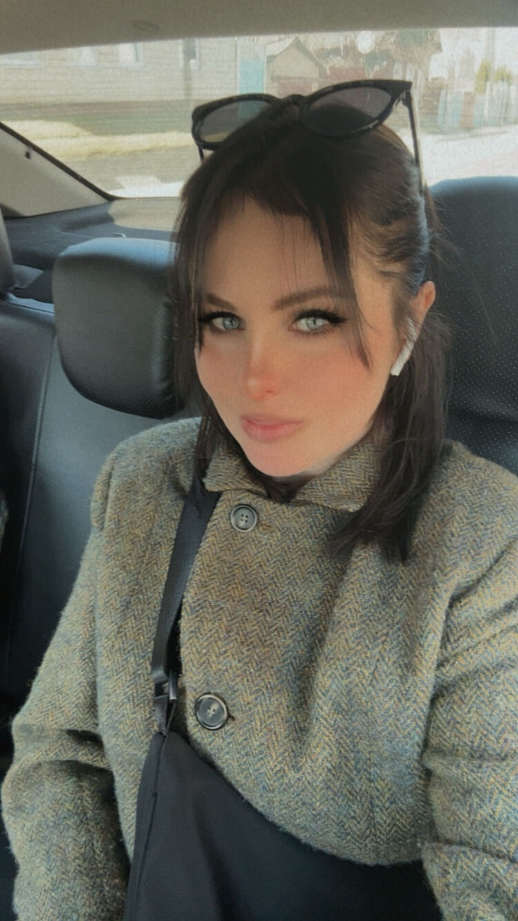  43235595  Irina, 32 ,    