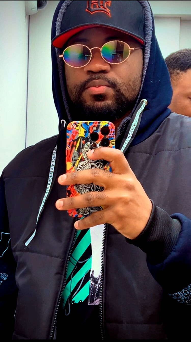  48612175  FRANCK, 32 ,    