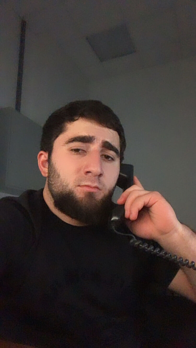  48880305  , 27 ,    