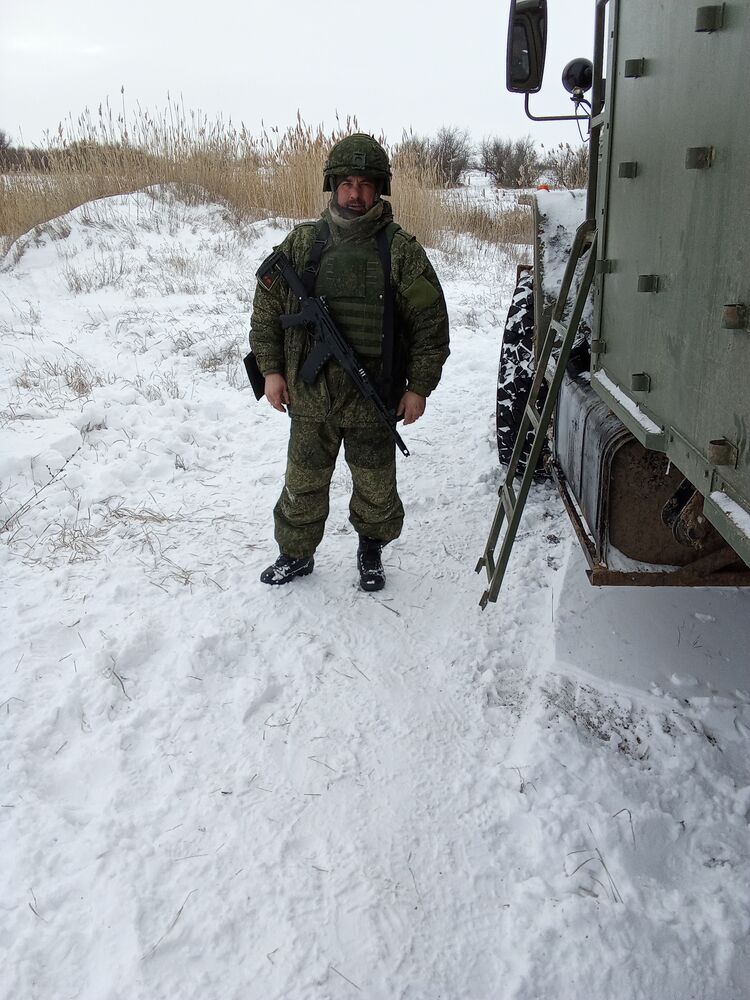  40512605  , 44 ,    